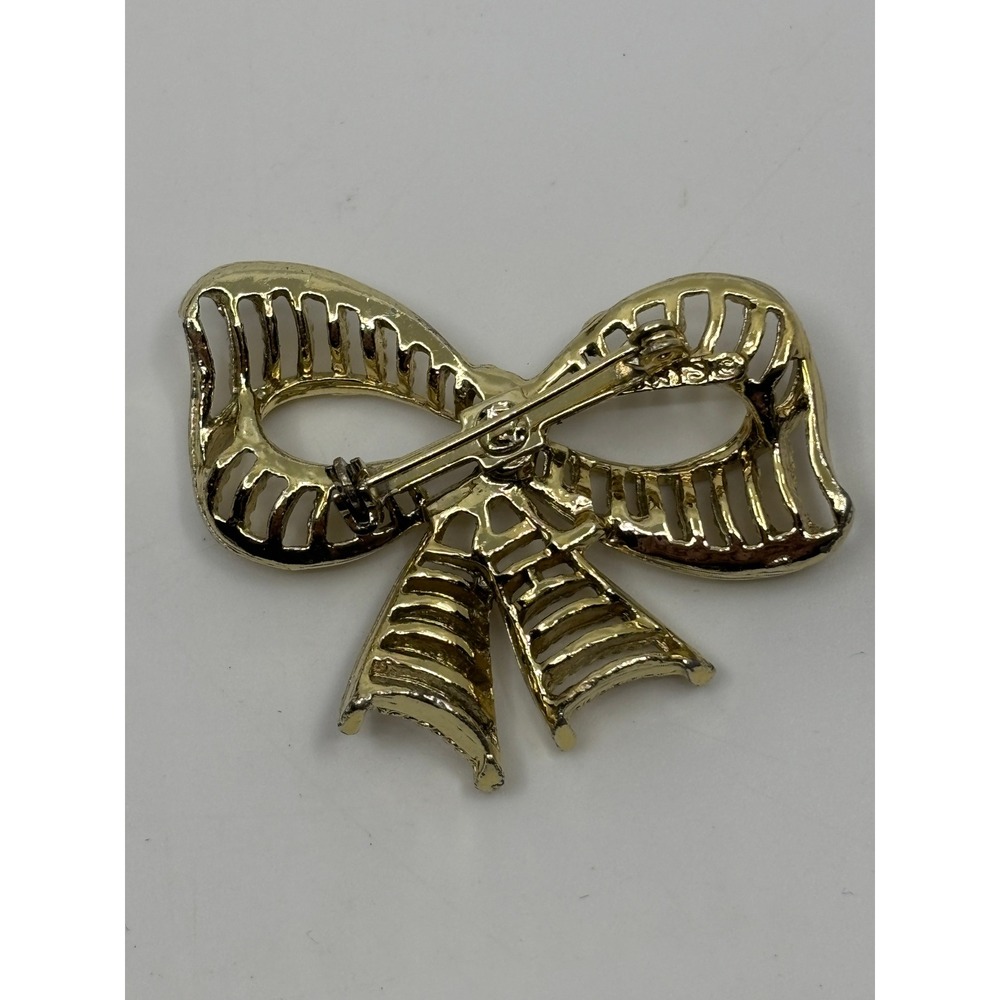Vintage Gold Tone Bow Brooch Textured Openwork Cage Design Pin Accessory - Picture 6 of 9